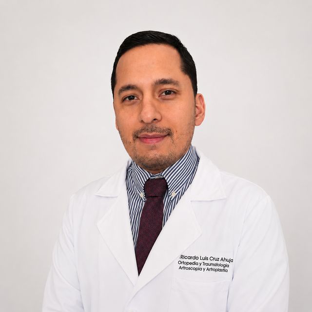 Ricardo Luis Cruz Ahuja, Ortopedista Veracruz