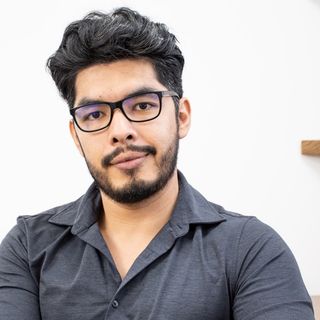 Ampliar imagen: Iván González Prieto, Ortopedista 