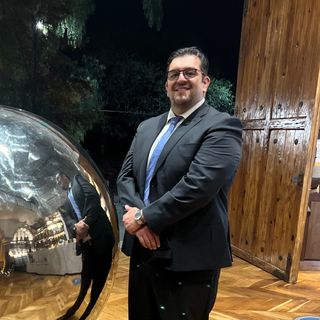 Ampliar imagen: Luis Daniel Piña Richaud, Urólogo pediátrico Toluca de Lerdo