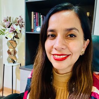 Ampliar imagen: Carmina del Pilar López Robles, Internista Monterrey