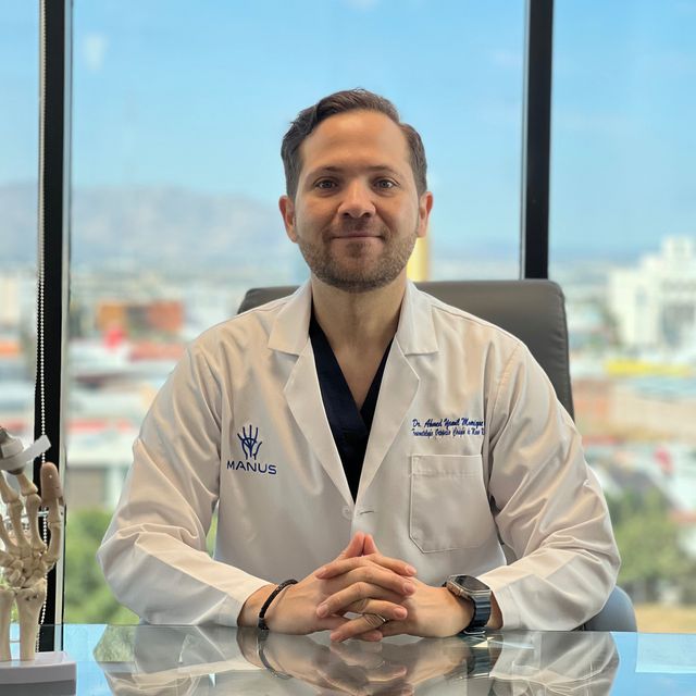 Ahmed Yamil Alejandro Manrique Torres, Traumatólogo Aguascalientes