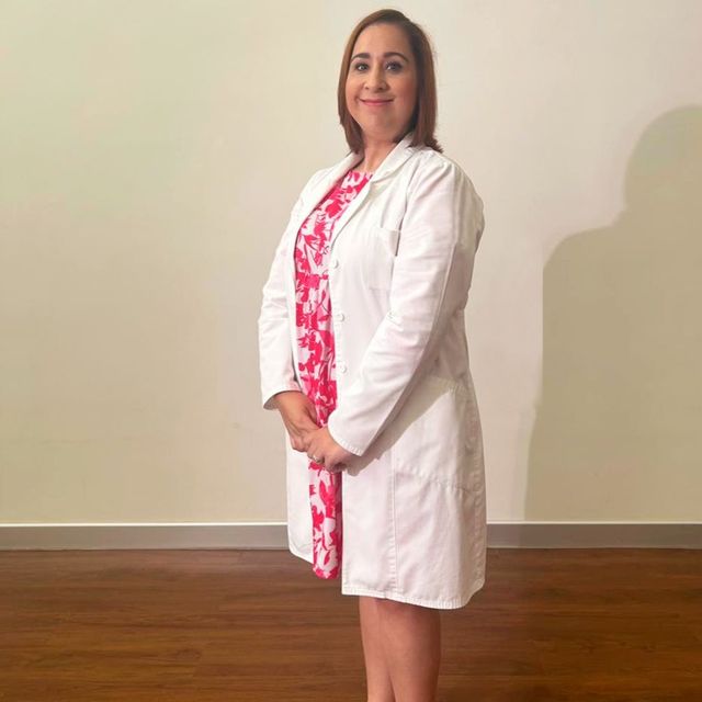 Luisa Vianney Hernández Cárdenas Gómez, Oncólogo médico Mérida
