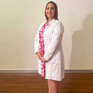 Ampliar imagen: Luisa Vianney Hernández Cárdenas Gómez, Oncólogo médico Mérida