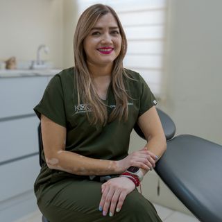 Ampliar imagen: Rosa Elena Ramírez Domínguez, Dentista - Odontólogo Monterrey