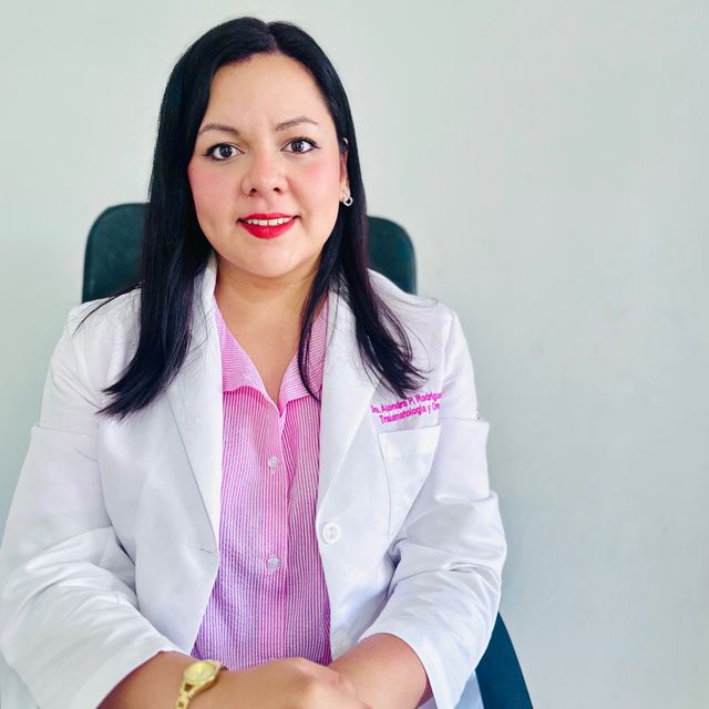 Alondra Patricia Rodríguez Patiño, Traumatólogo Guadalajara