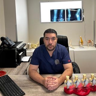 Ampliar imagen: Luis Castañón Robles, Traumatólogo Ciudad de México
