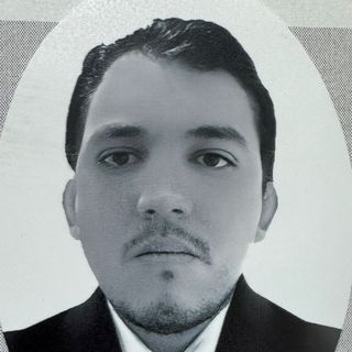 Ampliar imagen: Iván Manuel Aguiñaga Guerrero, Urólogo Reynosa