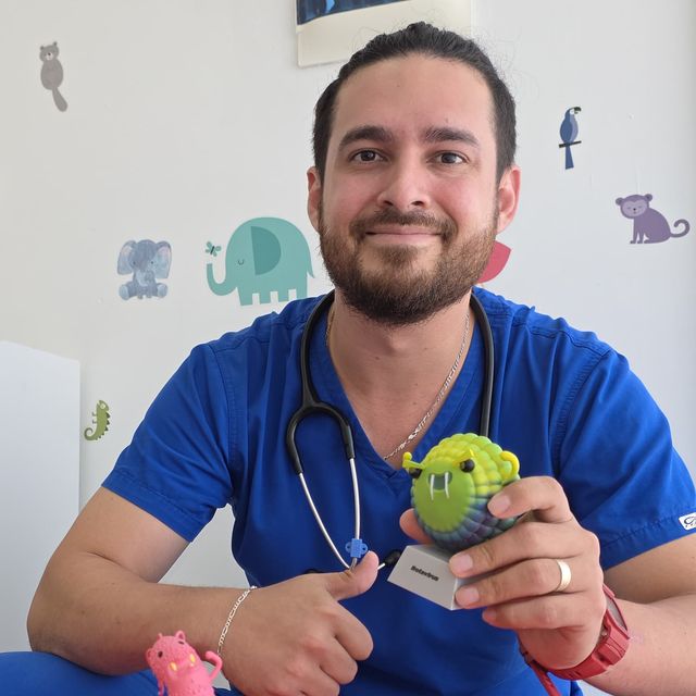 Ushiel Novelo Campos, Pediatra Playa del Carmen