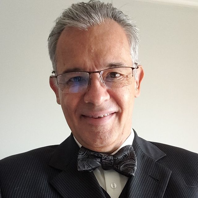 José Ulises Quevedo Deschamps, Cirujano plástico Cuauhtémoc