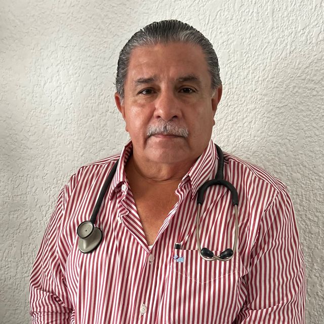 Óscar Mariano Cuesta Vázquez, Médico general Tuxtla Gutierrez