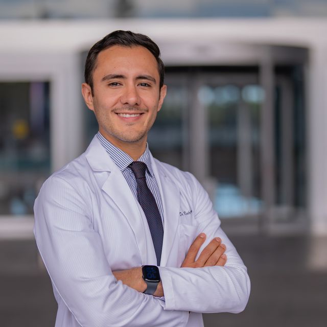 Rodrigo Nava Arceo, Gastroenterólogo Sahuayo