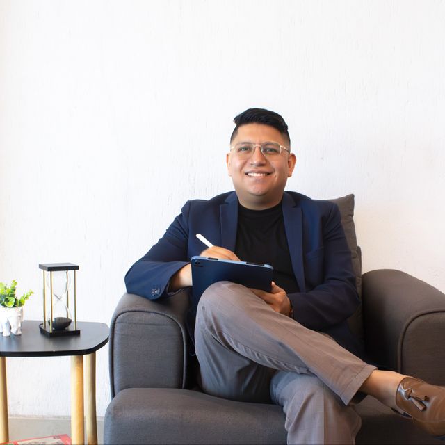 Ricardo Martín Gómez Mandujano, Psicólogo Gustavo A Madero