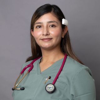 Ampliar imagen: Esmeralda Camas Pérez, Médico general Playa del Carmen