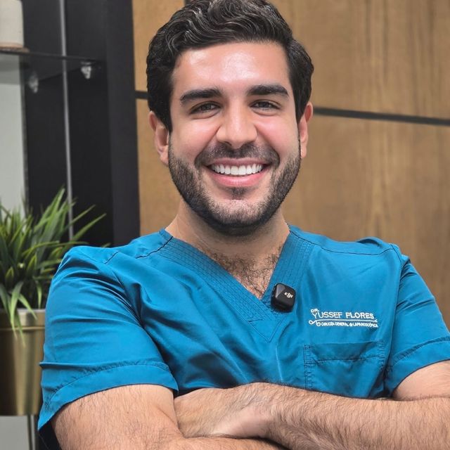 Yussef Flores López, Cirujano general Cancun
