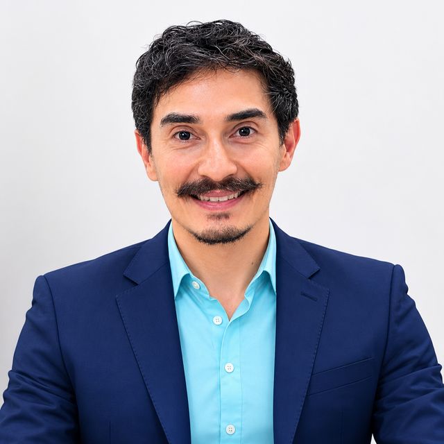 Adrian Cazares Martinez, Oftalmólogo Heroica Matamoros
