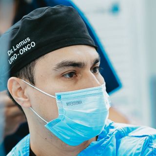 Ampliar imagen: Andres Lemus Castillo, Urólogo Uruapan