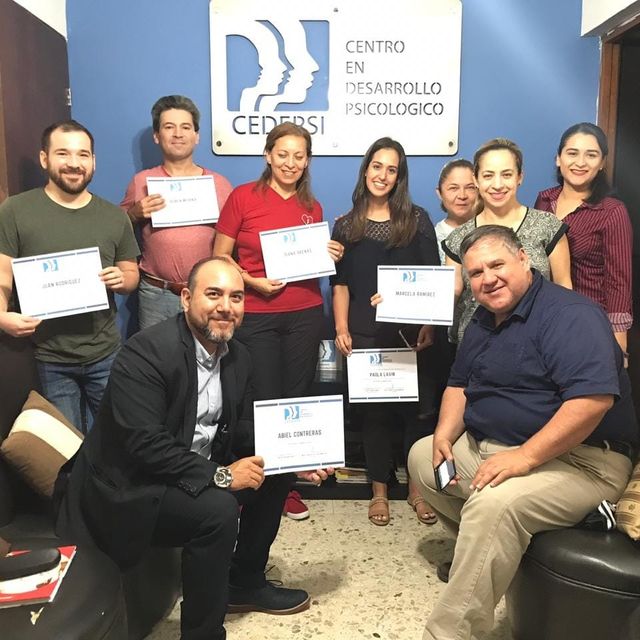 Oscar Falcon Ornelas, Psicólogo Santiago