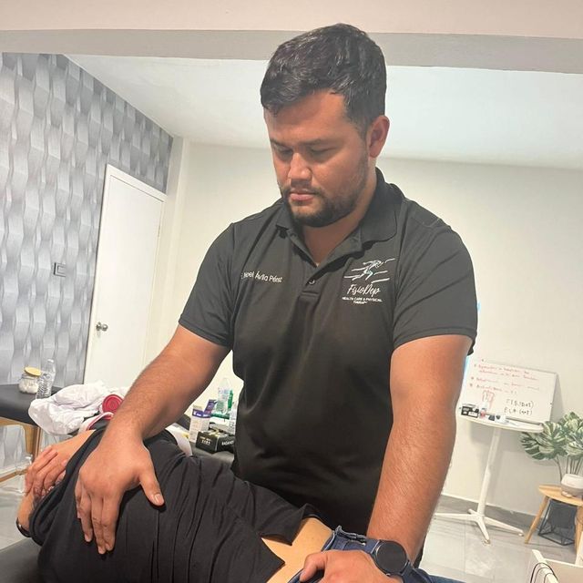 Noel  Avila Perez, Fisioterapeuta Rio Bravo