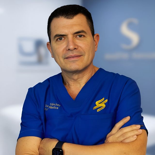 Xavier Sánchez García, Cirujano plástico Magdalena Contreras
