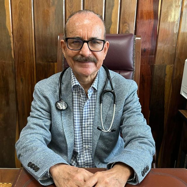 Octavio Javier Ruelas Gutierrez, Cardiólogo Tepic