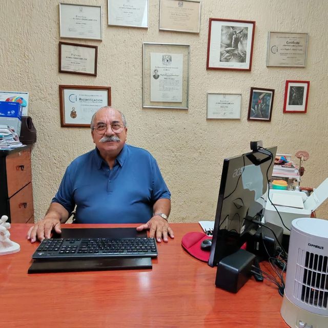 Panfilo Fernando Adame Leyva, Internista Zapopan