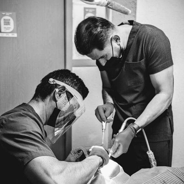 Christian  Avalos Pineda , Dentista - Odontólogo Morelia