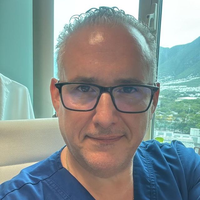 Absalon Leal Garza, Ginecólogo Monterrey