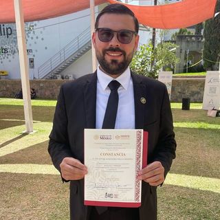 Ampliar imagen: Javier Vega Cardona, Médico general Ciudad Obregon