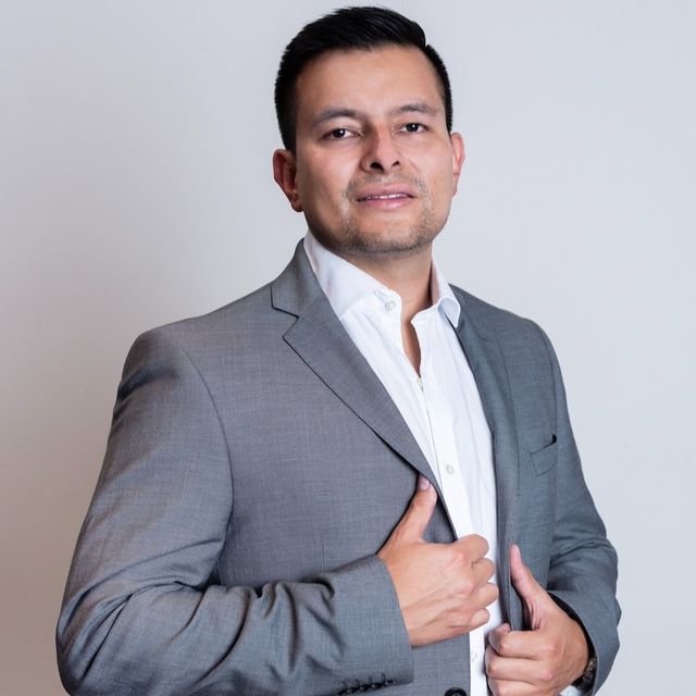 Carlos Mendoza Segura, Gastroenterólogo Cuauhtémoc