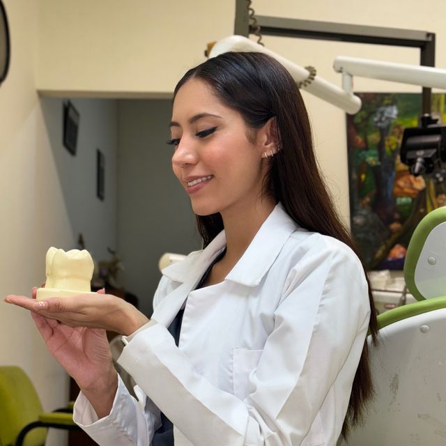 Montserrat Basaldua, Dentista - Odontólogo Saltillo