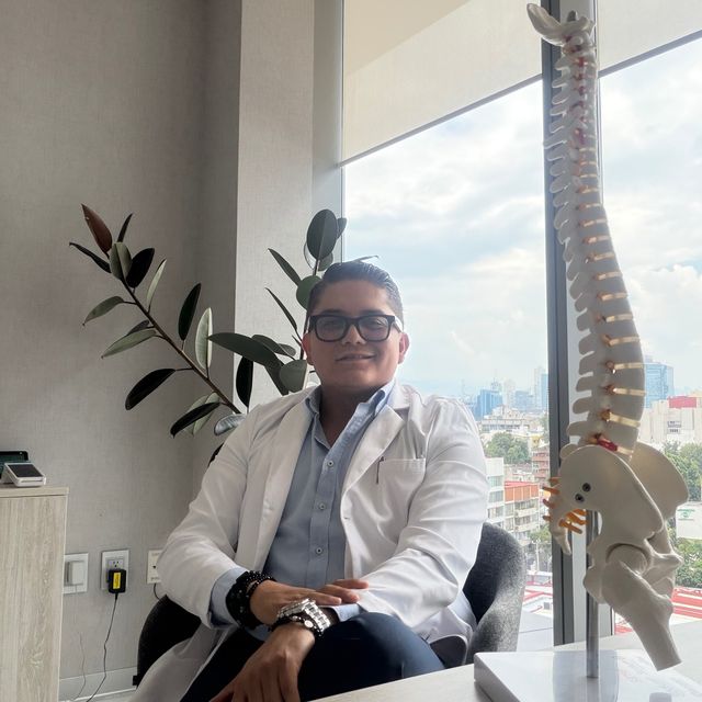 Marvin Santamaria Cervantes, Ortopedista Benito Juárez