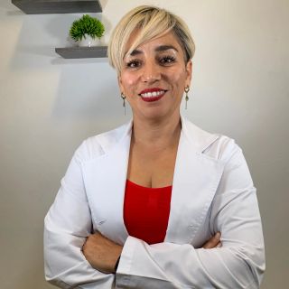 Ampliar imagen: Myriam Paez, Médico general Mazatlan