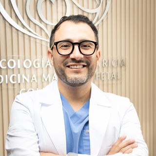 Carlos Camacho, Ginecólogo Monterrey