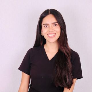 Ampliar imagen: Alondra Jazmín Ramírez Carbajal, Dentista - Odontólogo Saltillo