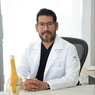 Dr. Eder Moro Ortiz