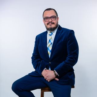 Ampliar imagen: Marco Antonio Sariñana Guridi, Médico estético Mexicali