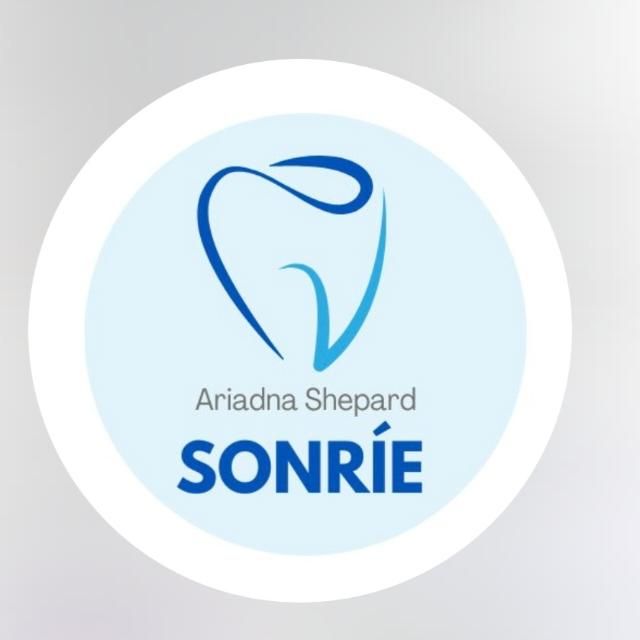 Ariadna Elena Shepard Lazarini, Dentista - Odontólogo Celeya