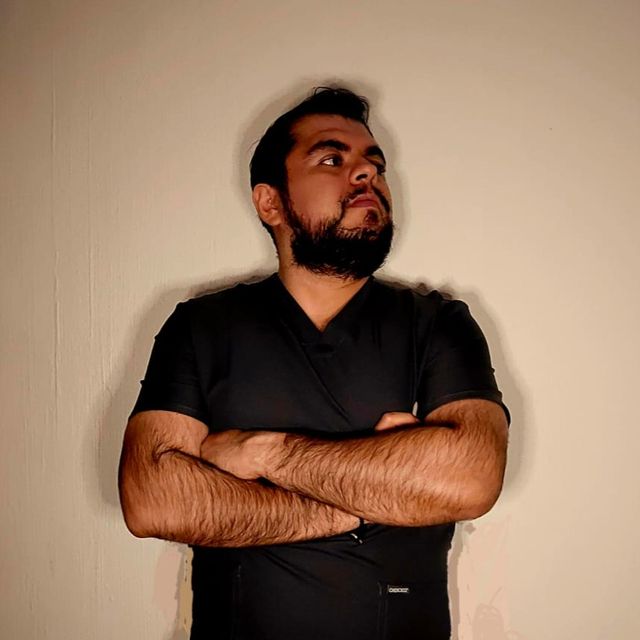 Javier Galvan, Médico general Los Reyes