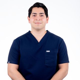 Ampliar imagen: Roberto Jesús Montaño Mattar, Neumólogo Mexicali