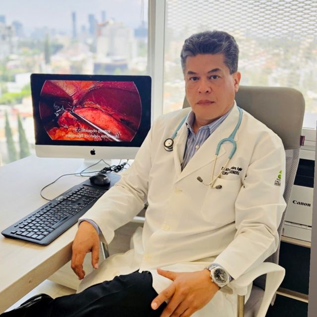 Alfredo Morales Aguilar, Cirujano general Zapopan