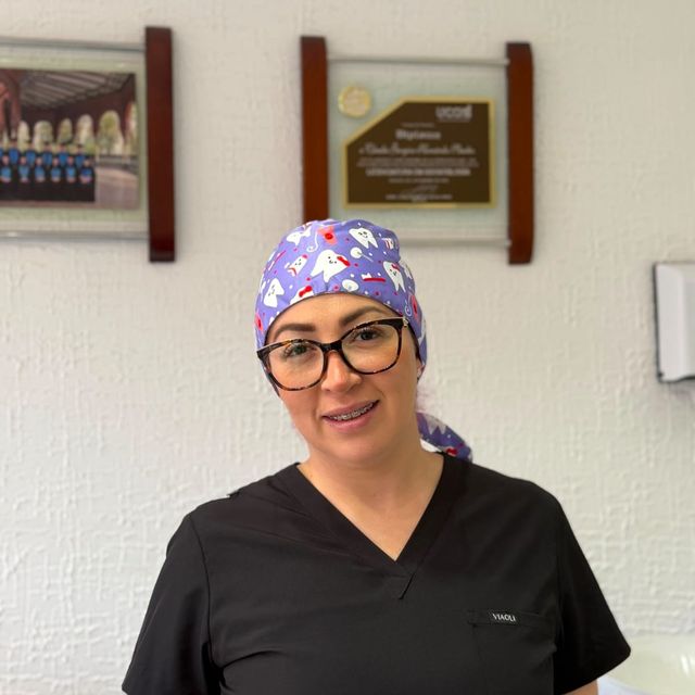 Claudia Georgina Hernández Sánchez, Dentista - Odontólogo Ciudad de México