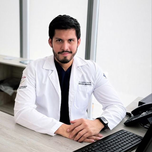 Carlos Alberto Córdova Velázquez, Cirujano general Ciudad de México