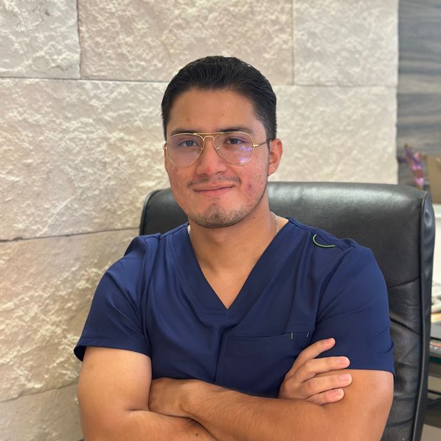 Gerardo  Guillén Miranda, Optometrista Ciudad de México