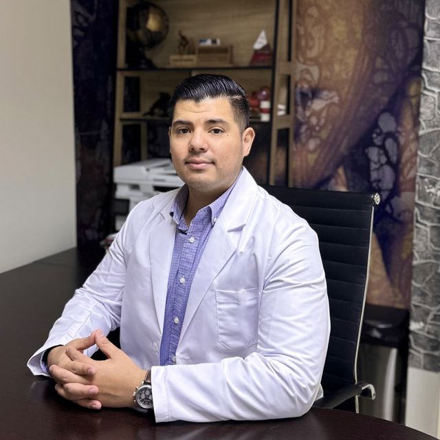 Cesar Gabriel Reyes Victoria, Cirujano general Ciudad Obregon