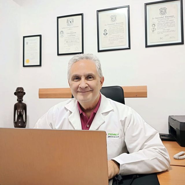 Jorge Antonio Irula Galdámez, Ginecólogo Veracruz