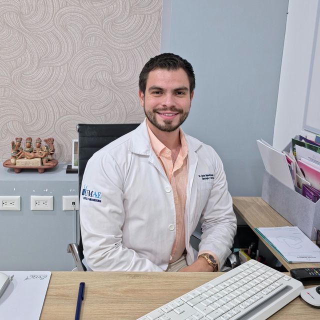 Carlos Manuel Valencia Marín, Ginecólogo Los Mochis