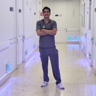 Ampliar imagen: Eduardo Salgado Gómez, Internista Puebla