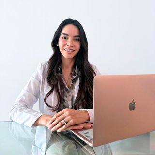Paola Rodríguez, Urólogo Playa del Carmen