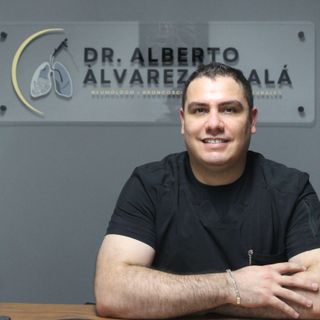 Ampliar imagen: Alberto Álvarez Alcalá, Neumólogo Culiacan