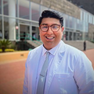 Ampliar imagen: Roberto Cong Torres, Neurólogo Guadalajara